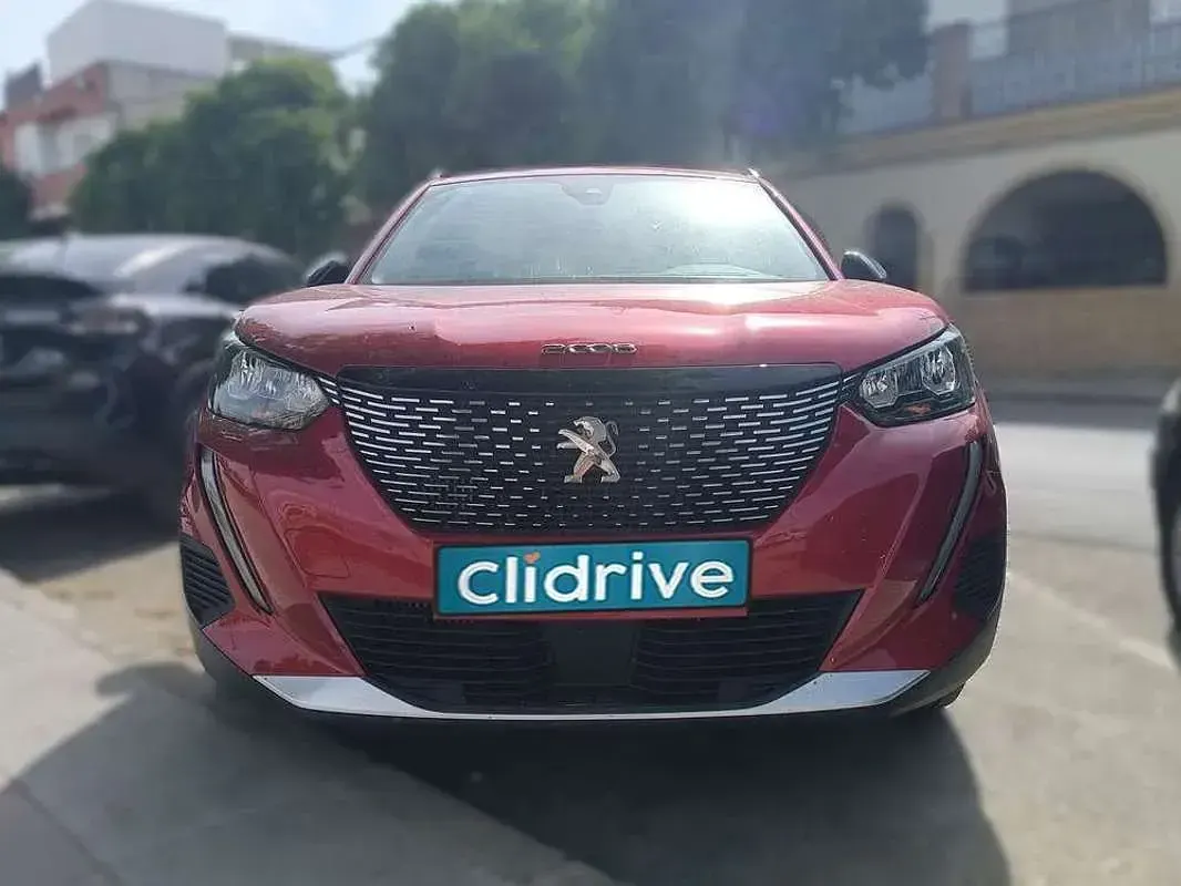 Usado Peugeot 2008 Allure 131 CV (96 kW) 2023 Rojo SUV
