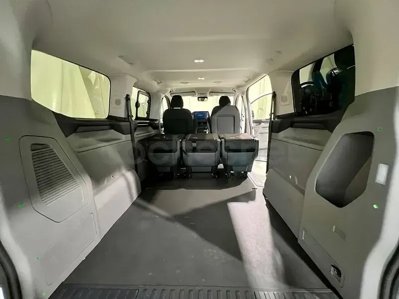 Nuevo Ford Tourneo Custom Titanium 170 CV (125 kW) 2026 Blanco Van
