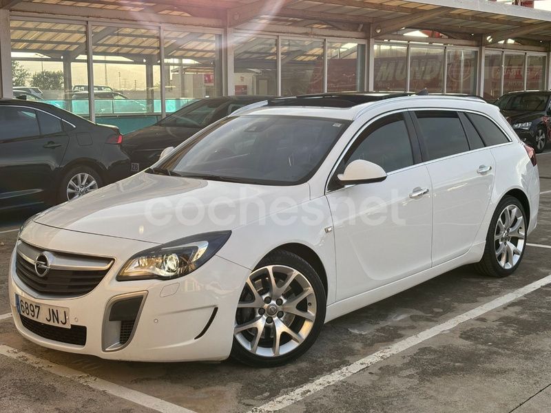 Blanco Usado 2016 Opel Insignia OPC Familiar | 17.990 € - Imagen 1/4