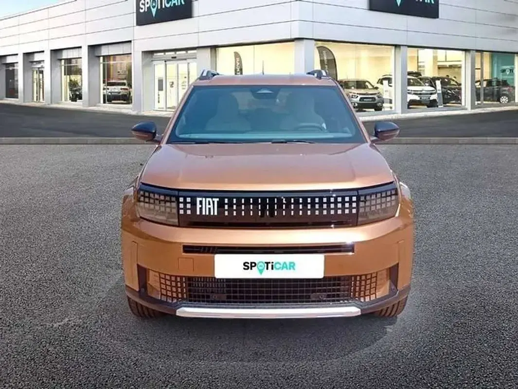 Usado Fiat Grande Panda La Prima 111 CV (81 kW) 2025 Marrón Utilitario