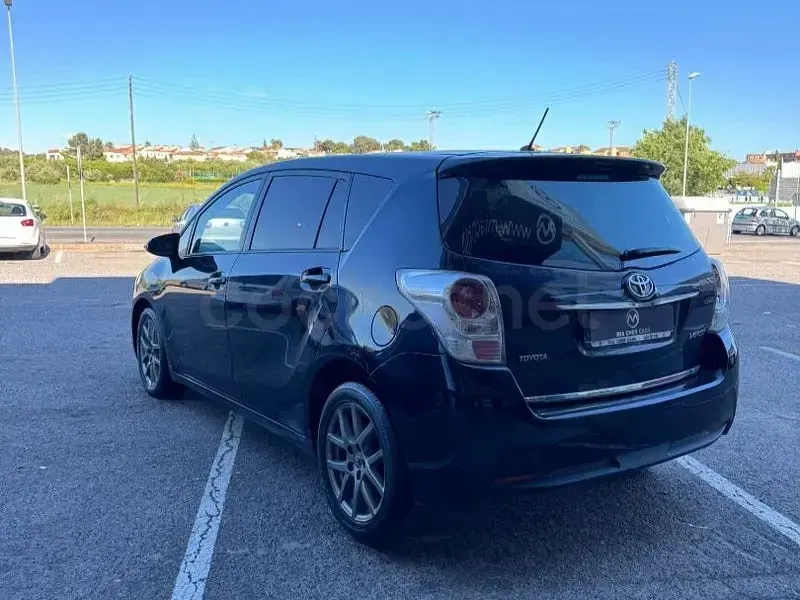 Usado Toyota Verso Comfort 124 CV (91 kW) 2014 Negro Monovolumen