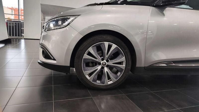 Usado Renault Grand Scénic Zen 160 CV (117 kW) 2019 Gris Monovolumen