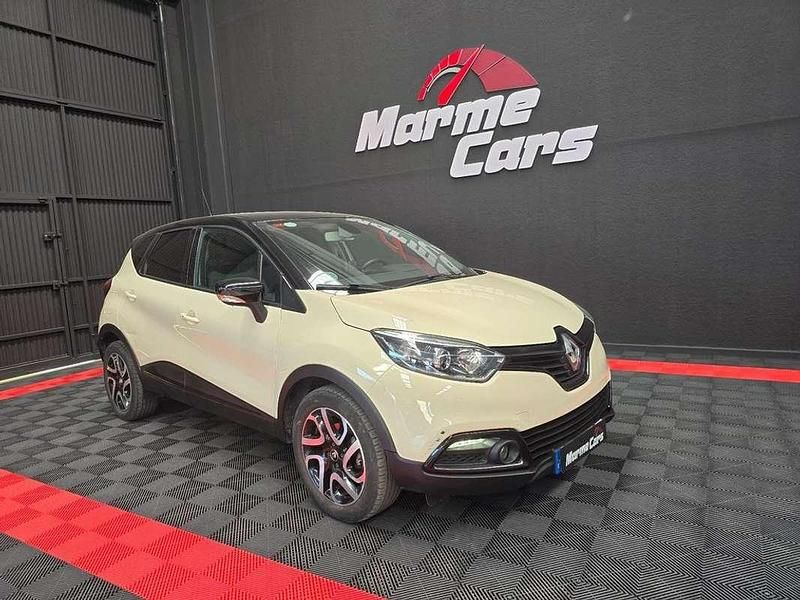 Usado Renault Captur Zen 90 HP (66 kW) 2017 Bege SUV