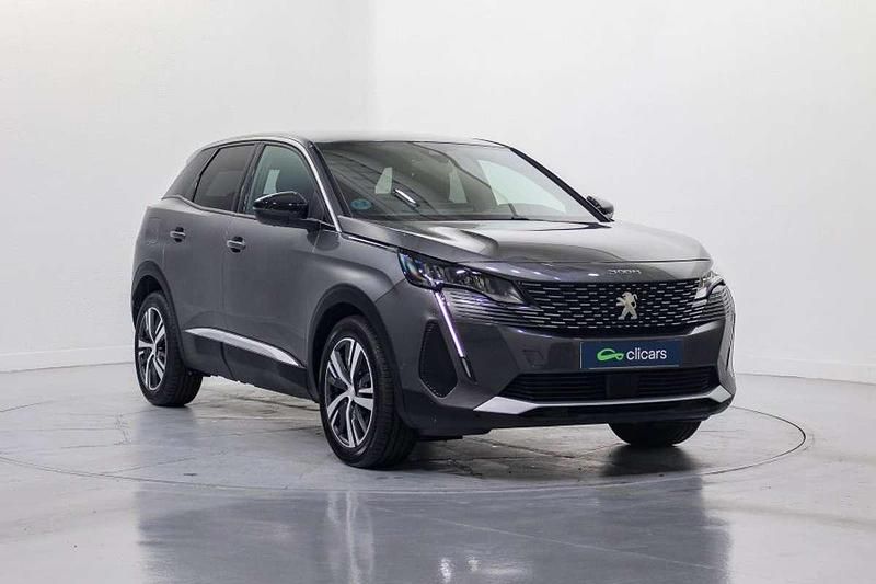 Usado Peugeot 3008 Allure 131 CV (96 kW) 2023 Gris SUV