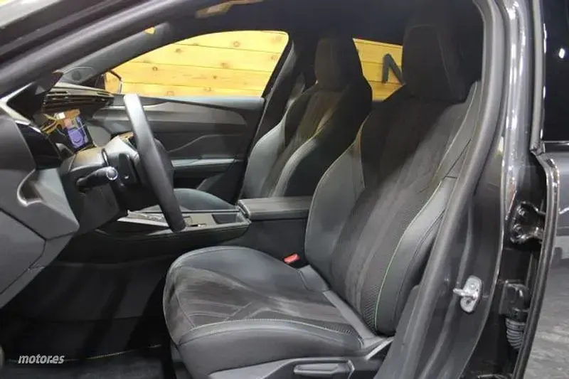 Usado Peugeot 408 GT GT 130 CV (95 kW) 2023 Gris Berlina