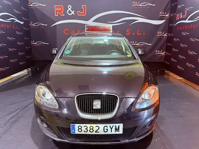 Usado Seat Leon Style 125 CV (91 kW) 2011 Negro Utilitario