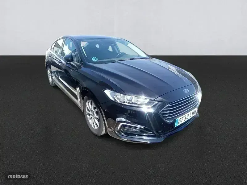 Usado Ford Mondeo Trend 150 CV (110 kW) 2021 Negro