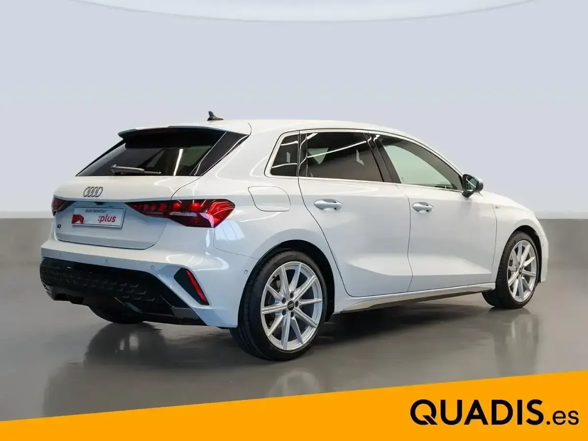 Usado Audi A3 S-Line 150 CV (110 kW) 2025 Blanco