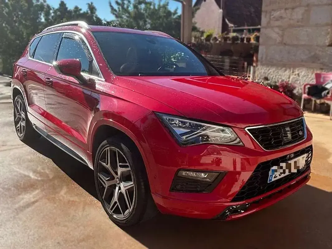 Usado Seat Ateca 4Drive 190 CV (139 kW) 2018 Rojo SUV