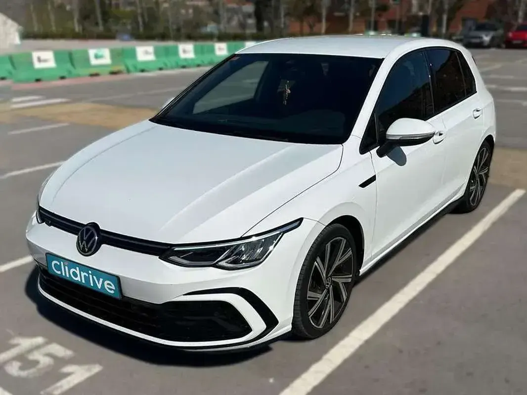 Occasion VW Golf VIII R-line 150 ch (110 kW) 2021 Blanc Berline