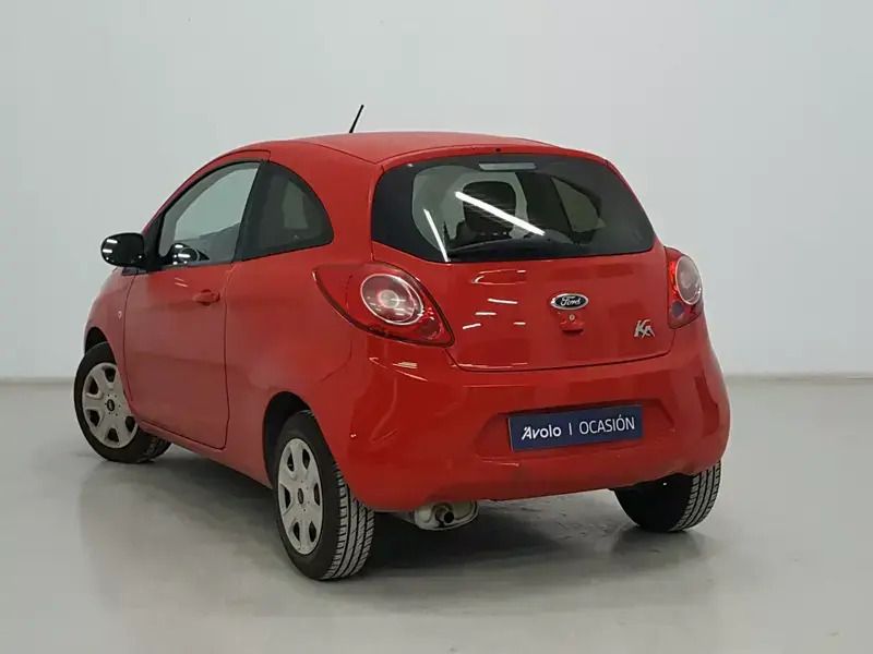 Usado Ford Ka S 69 CV (50 kW) 2014 Rojo Utilitario