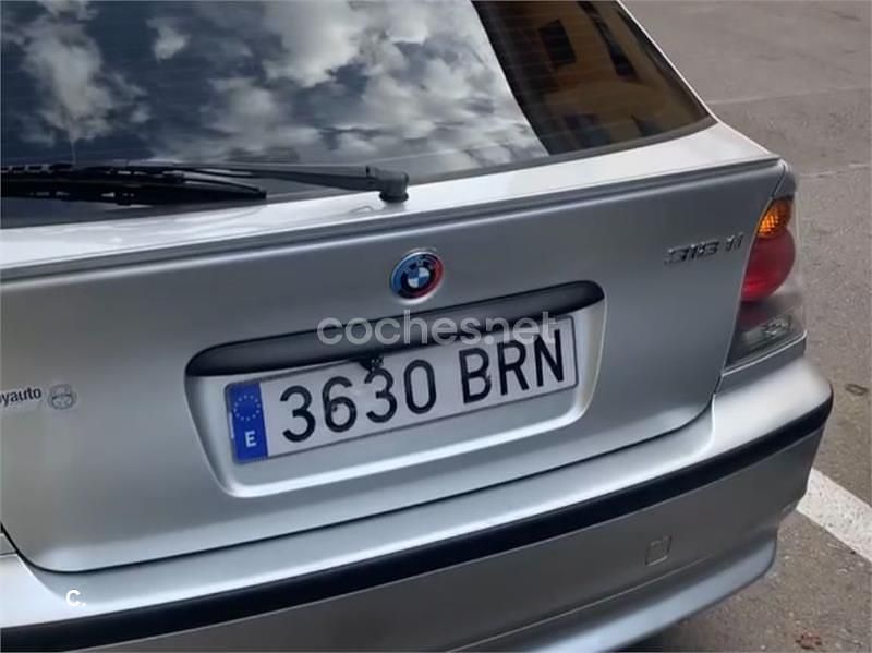 Usado BMW 318 143 CV (105 kW) 2002 Gris / plata Berlina