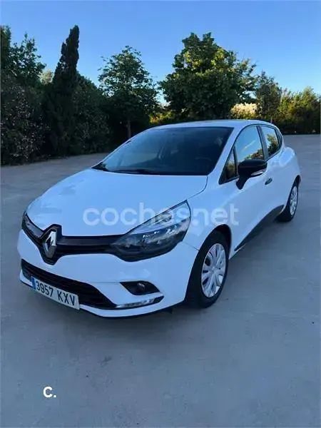 Usado Renault Clio IV Business 75 CV (55 kW) 2019 Blanco Berlina