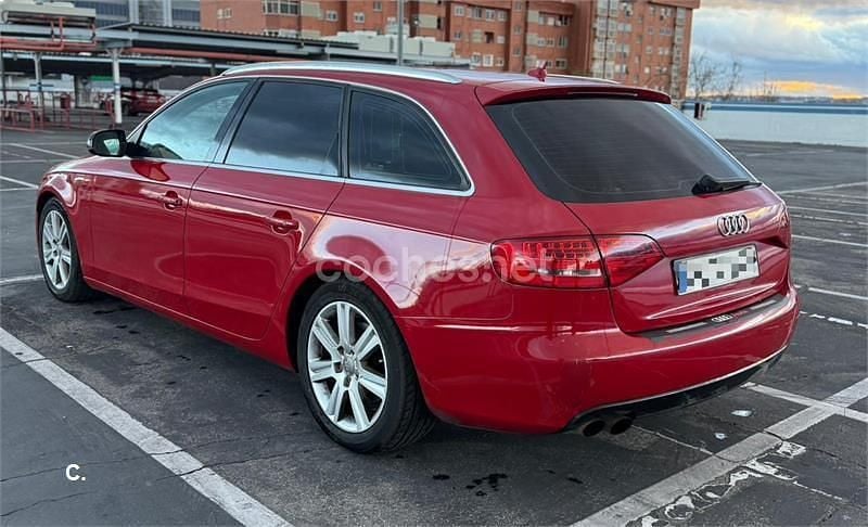 Usado Audi A4 160 CV (117 kW) 2009 Rojo Familiar