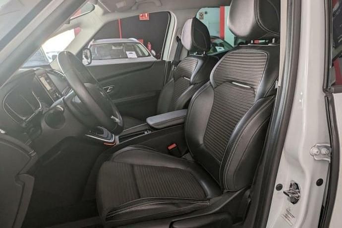 Usado Renault Scénic IV Intens 110 CV (80 kW) 2018 Monovolumen
