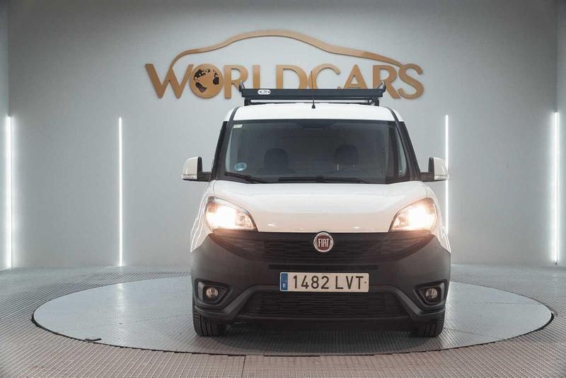Usado Fiat Doblò 95 CV (69 kW) 2021 Blanco Monovolumen