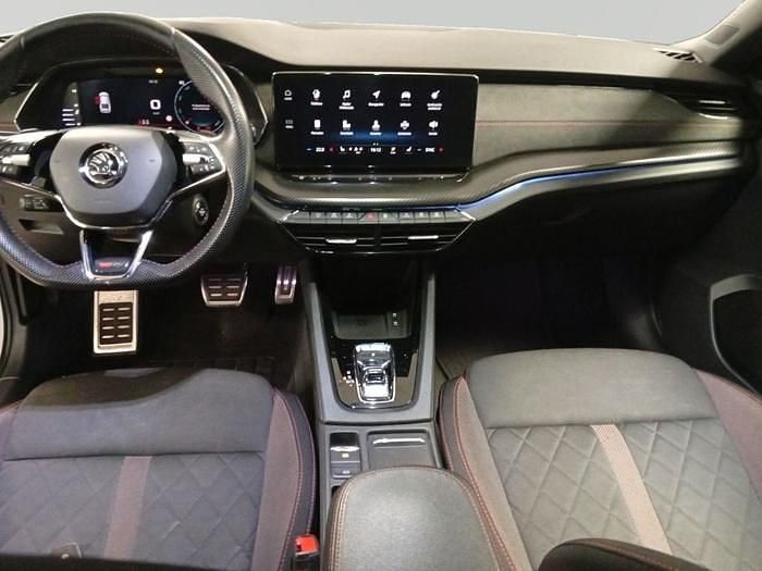 Usado Skoda Octavia RS 200 CV (147 kW) 2021 Blanco