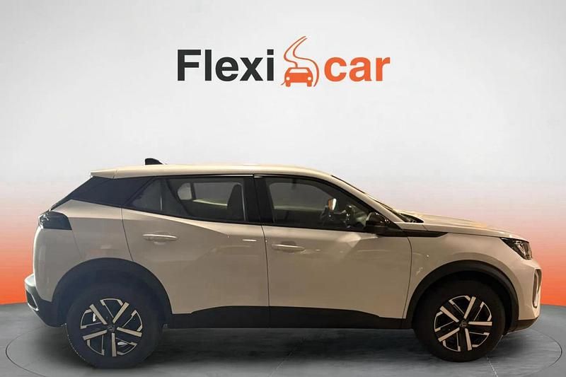 Usado Peugeot 2008 Active 100 CV (73 kW) 2023 Gris SUV