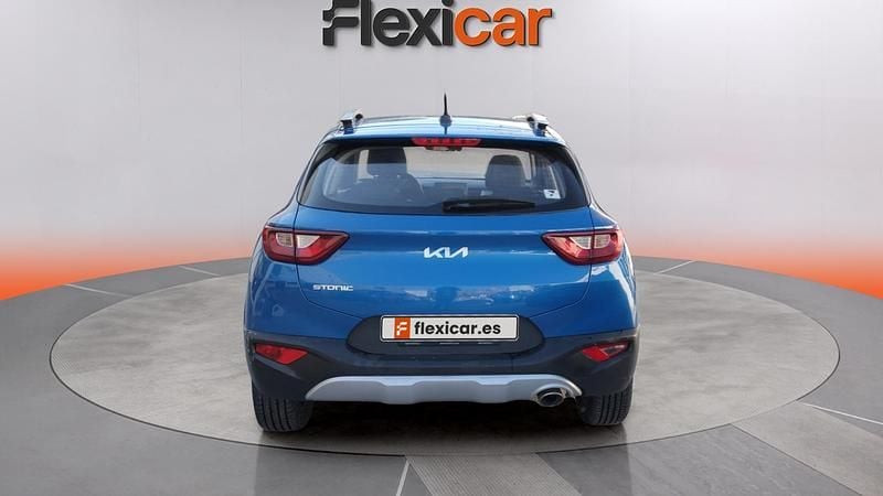 Usado Kia Stonic 84 HP (61 kW) 2023 Azul SUV