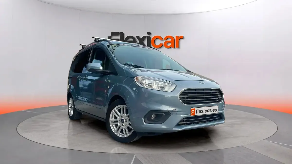 Usado Ford Tourneo Courier Ambiente 102 CV (75 kW) 2018 Monovolumen