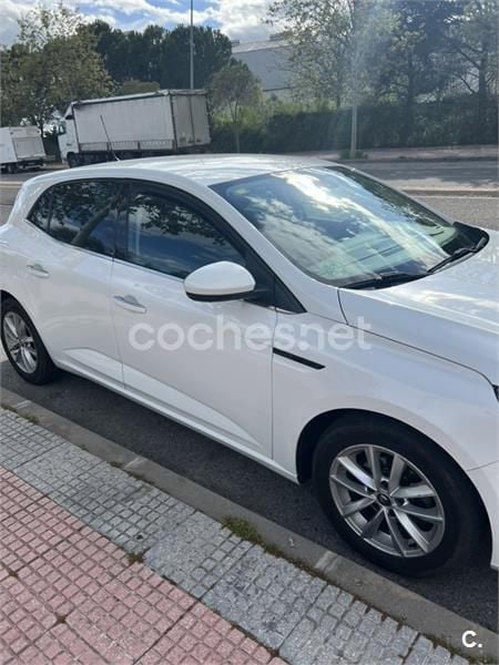 Blanco Usado 2018 Renault Mégane IV Berlina | 9700 € (Buen precio) - Imagen 1/4