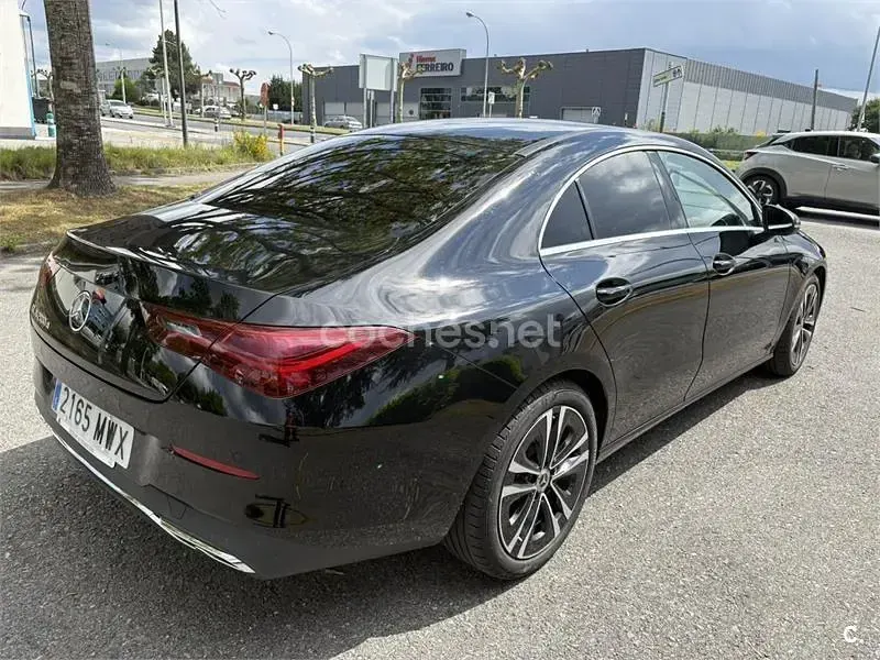 Usado Mercedes CLA200 150 HP (110 kW) 2024 Preto Sedan