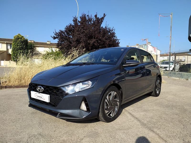 Negro Usado 2020 Hyundai i20 Utilitario | 10.990 € (Precio justo) - Imagen 1/4