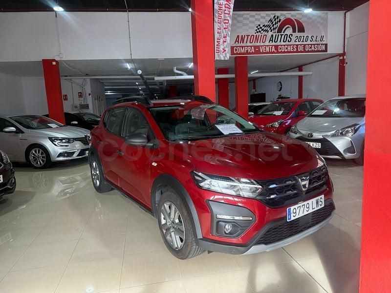 Usado Dacia Sandero Essentiel 91 CV (66 kW) 2022 Rojo Berlina