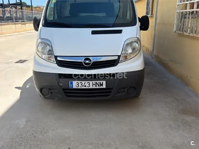 Usado Opel Vivaro 114 CV (83 kW) 2013 Blanco Monovolumen