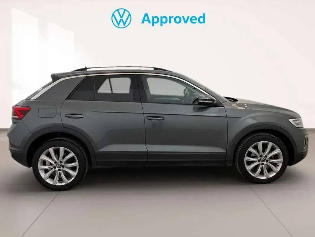Usado VW T-Roc Life 150 CV (110 kW) 2022 Gris SUV