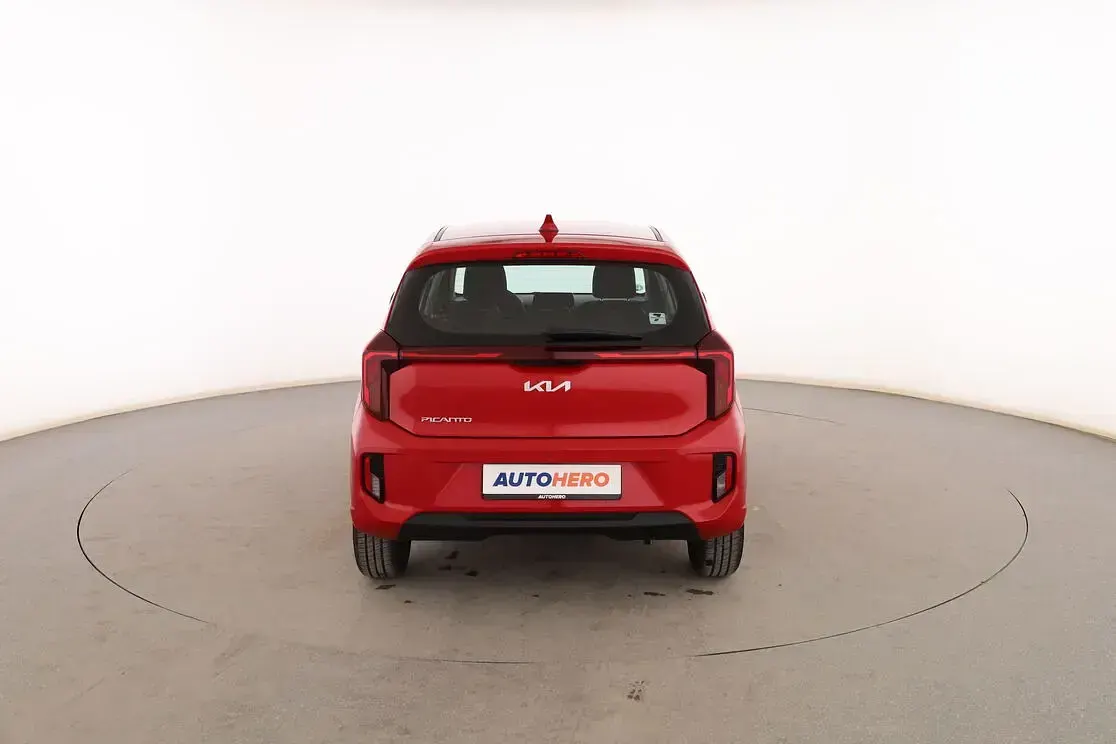 Usado Kia Picanto 63 CV (46 kW) 2025 Rojo Utilitario