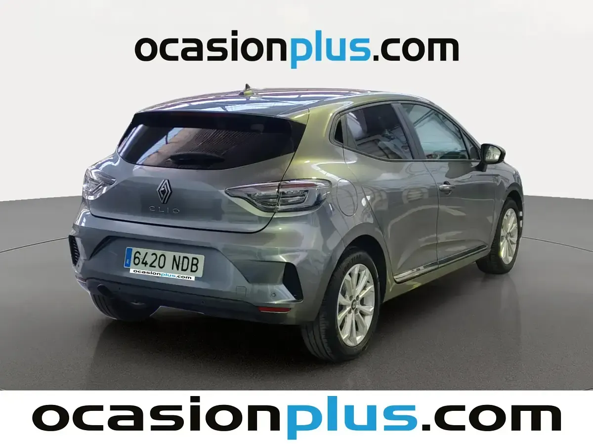 Usado Renault Clio V Evolution 100 CV (73 kW) 2025 Gris Berlina