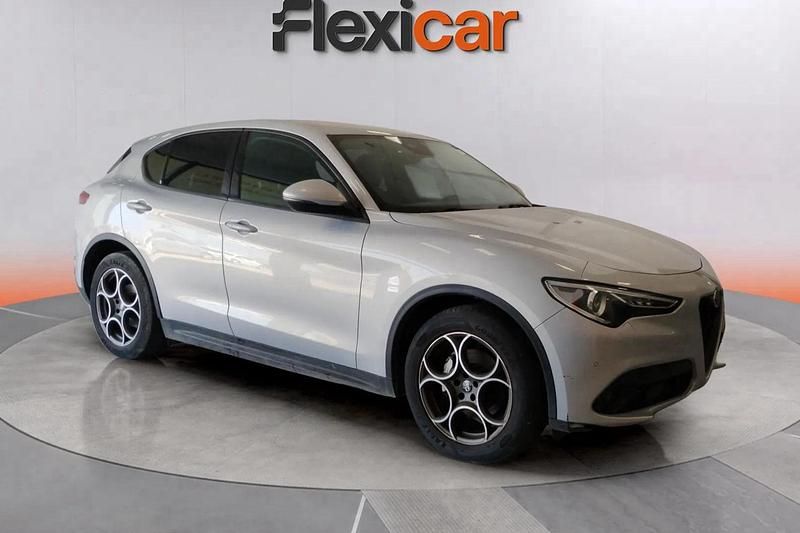 Gris Usado 2022 Alfa Romeo Stelvio Sprint SUV | 27.990 € (Precio justo) - Imagen 1/4