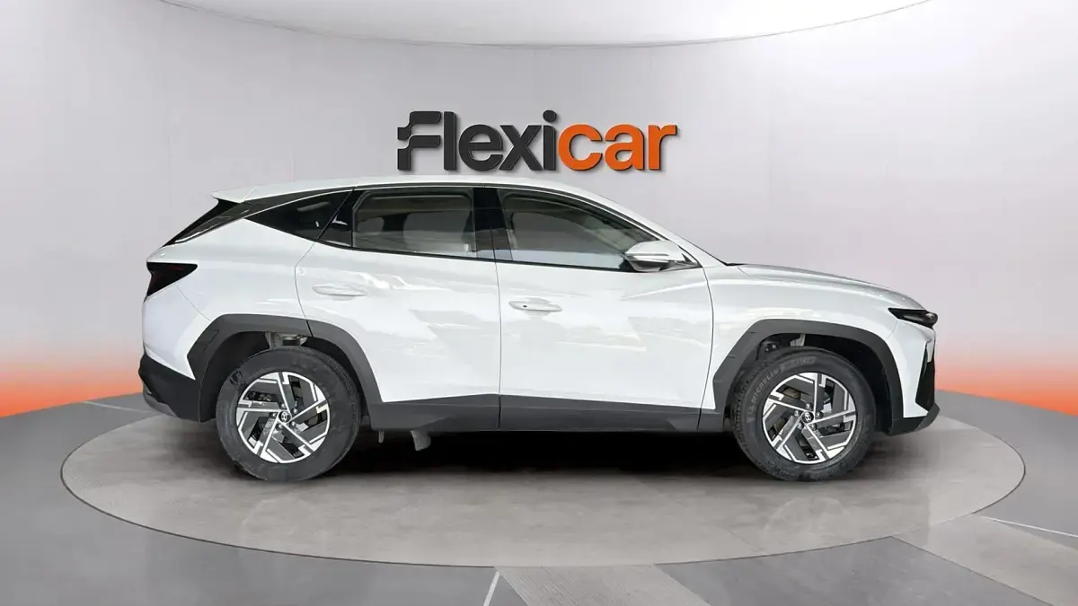 Używany Hyundai Tucson 160 KM (117 kW) 2025 Biały SUV