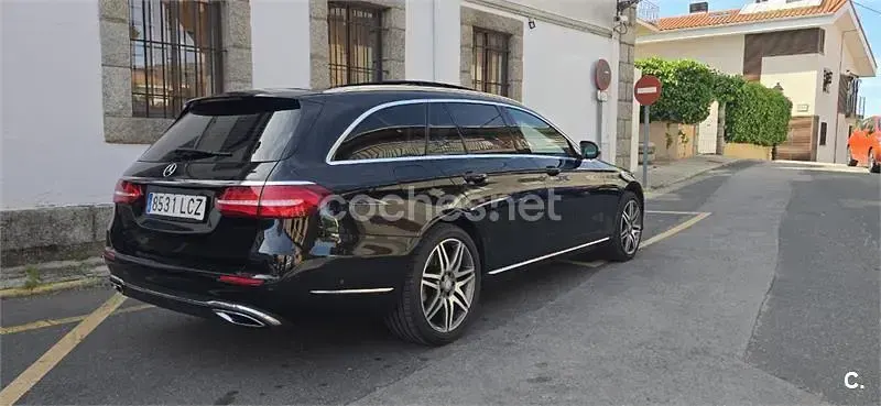 Usado Mercedes E350 258 CV (189 kW) 2017 Negro Familiar