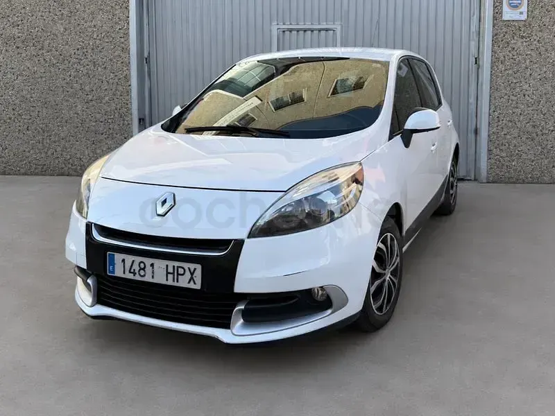 Usado Renault Scénic III Dynamique 110 CV (80 kW) 2013 Blanco Monovolumen