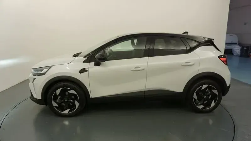 Usado Renault Captur Techno 100 CV (73 kW) 2025 Marrón SUV