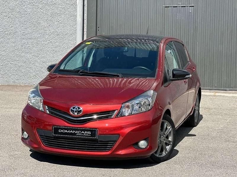 Rojo Usado 2012 Toyota Yaris Sport Utilitario | 9900 € (Precio justo) - Imagen 1/4