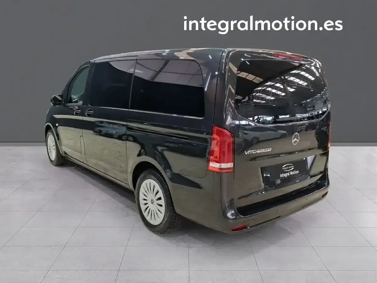 Usado Mercedes Vito 163 CV (119 kW) 2022 Negro Van