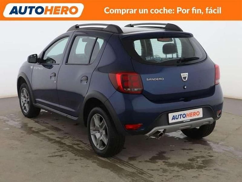 Usado Dacia Sandero Essentiel 90 CV (66 kW) 2019 Azul Utilitario