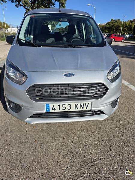Gris / plata Usado 2018 Ford Tourneo Courier Sport Monovolumen | 10.900 € (Buen precio) - Imagen 1/4