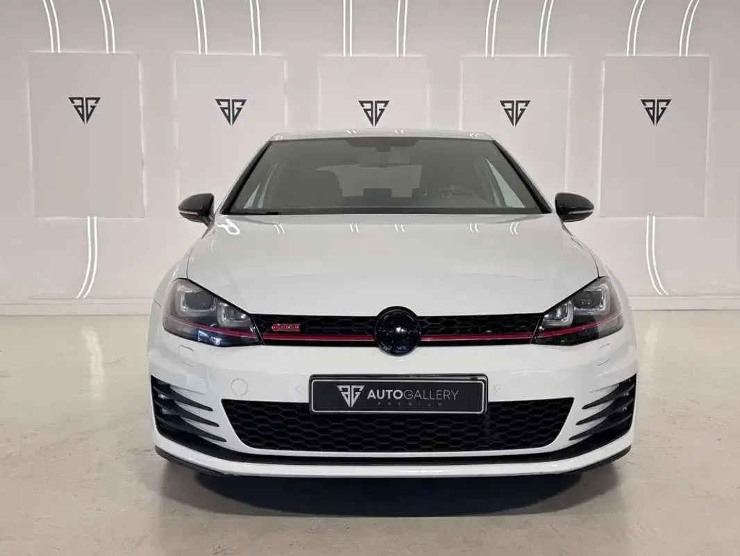 Usado VW Golf VII GTI 230 CV (169 kW) 2014 Blanco Utilitario