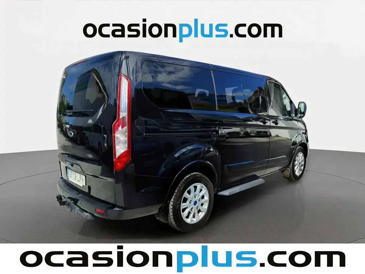 Usado Ford Tourneo Custom Titanium 185 CV (136 kW) 2021 Negro Van