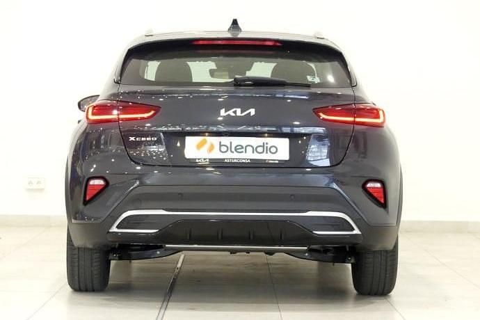 Usado Kia XCeed 100 HP (73 kW) 2024 SUV