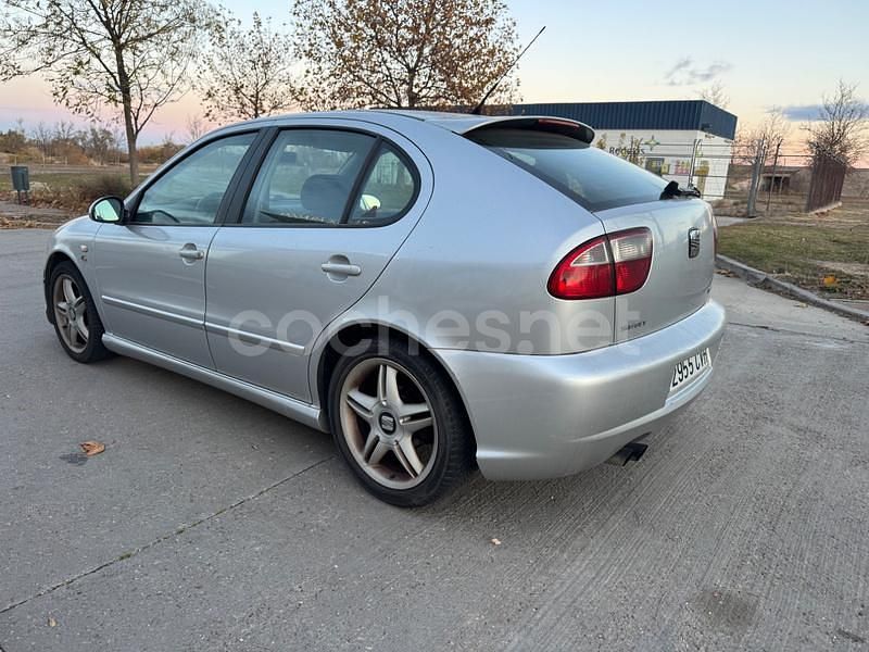 Gris / plata Usado 2005 Seat Leon FR Berlina | 4000 € (Precio justo) - Imagen 1/4