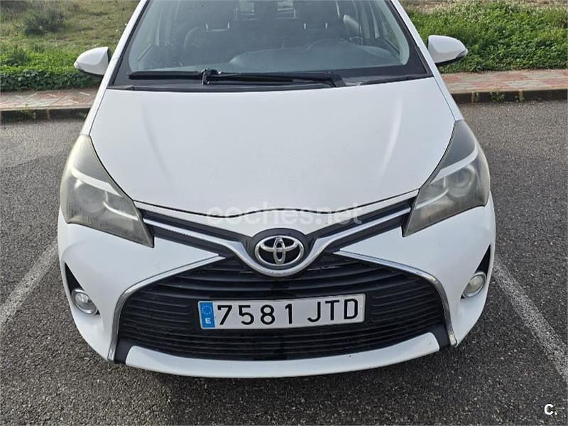Usado Toyota Yaris Active 99 CV (72 kW) 2016 Blanco Berlina