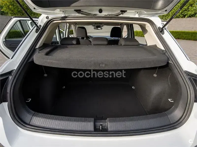 Usado VW T-Roc Edition 115 CV (84 kW) 2021 Blanco SUV