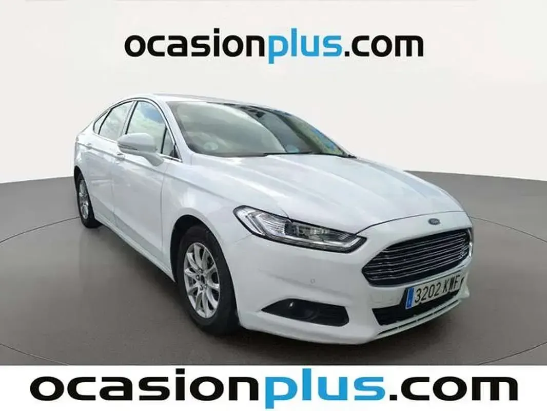 Usado Ford Mondeo Trend 150 CV (110 kW) 2019 Negro Berlina