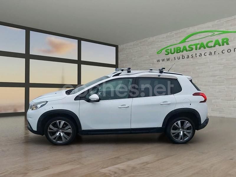 Blanco Usado 2019 Peugeot 2008 Allure SUV | 10.900 € (Super precio) - Imagen 1/4