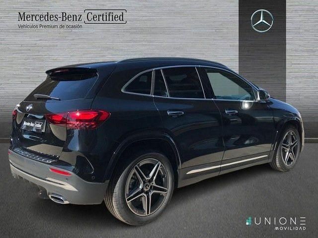 Usado Mercedes GLA200 AMG line 150 CV (110 kW) 2026 Negro cosmos SUV